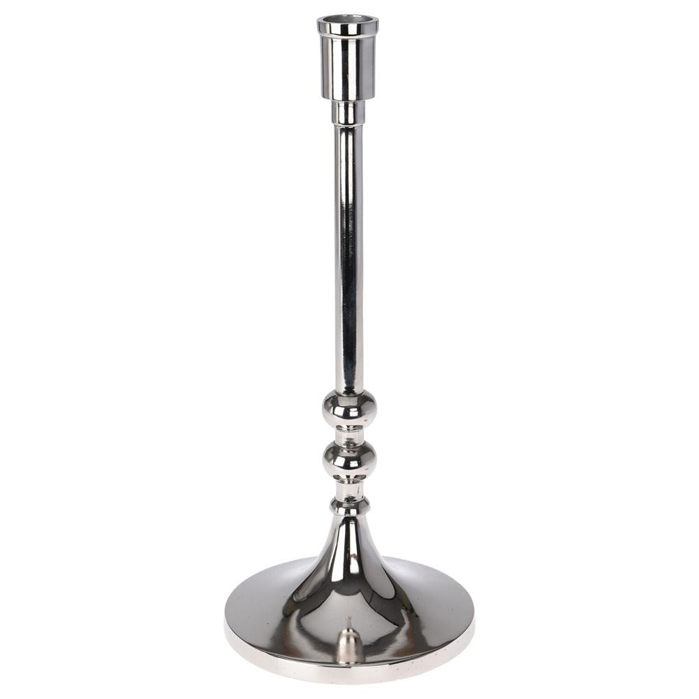 Elegant candle holder in silver for long narrow candles