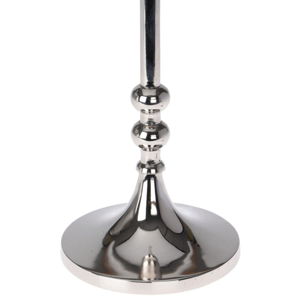 Elegant candle holder in silver for long narrow candles