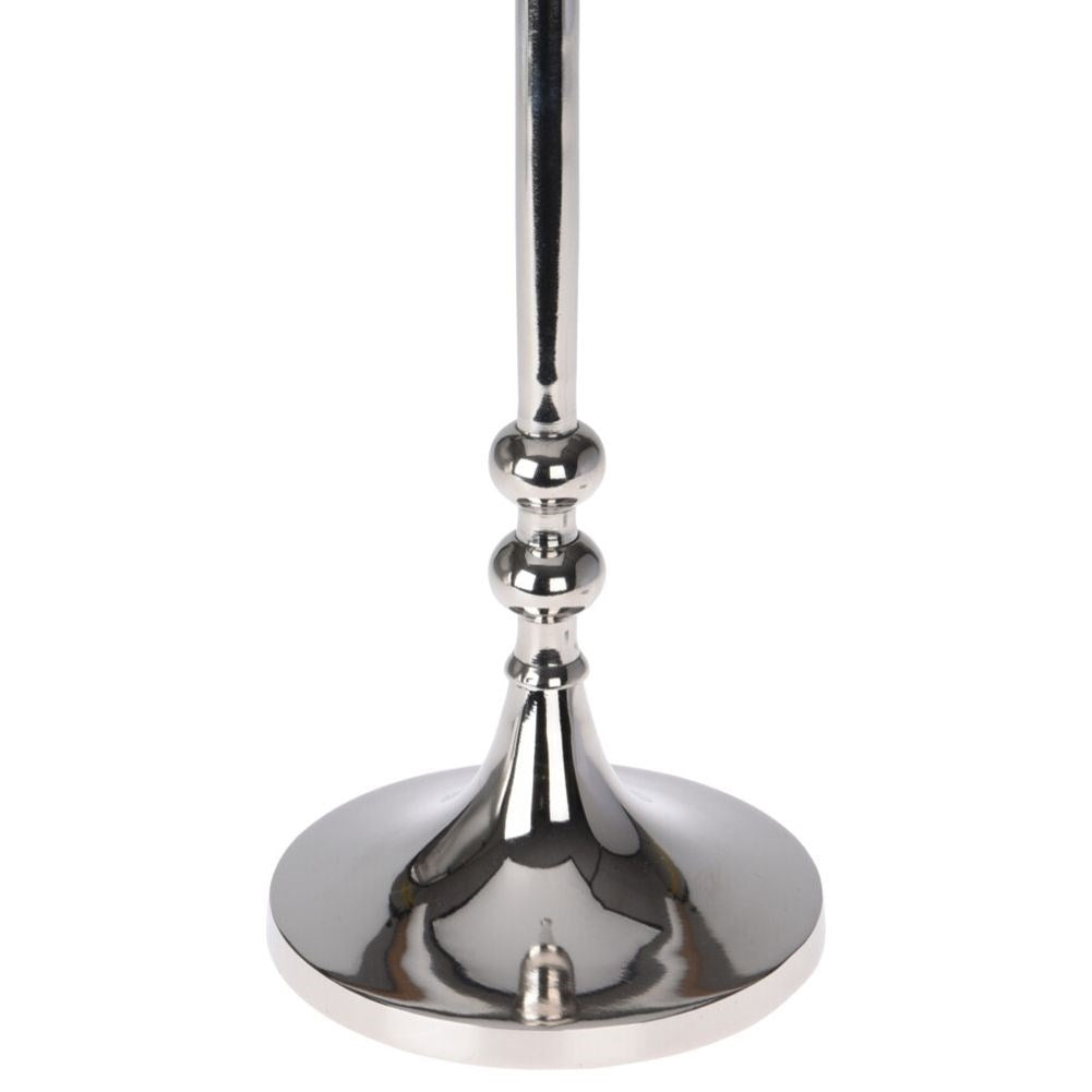 Elegant candle holder in silver for modern homes