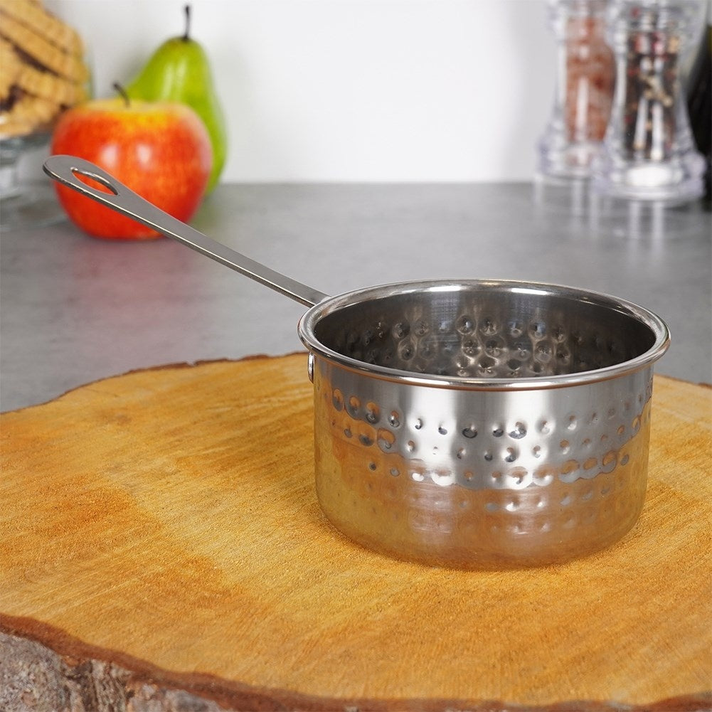 Elegant mini vessel in stainless steel for serving