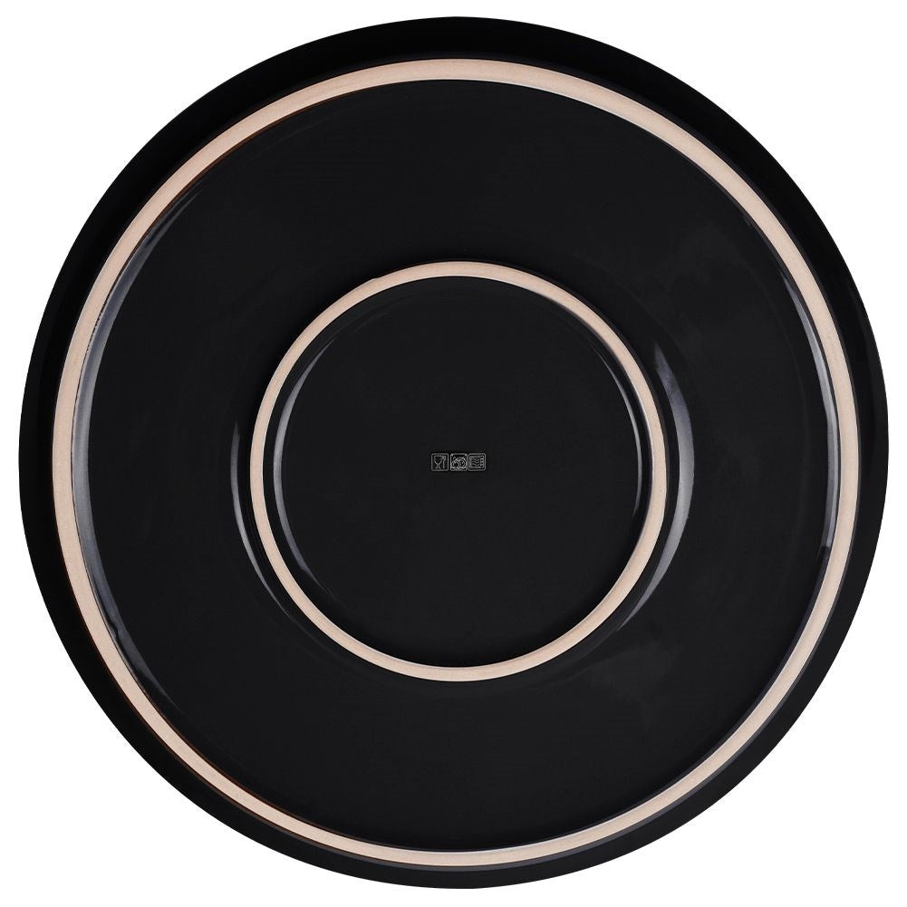 Elegant porcelain plate 24 cm - Style and functionality