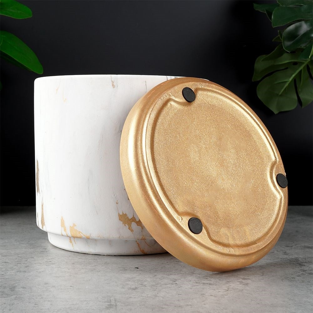Elegant pot with saucer in marble style, white ceramic, gilded details