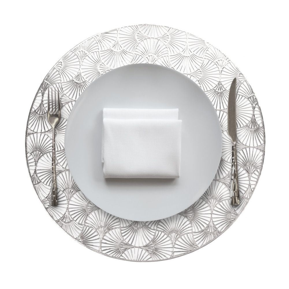Elegant, round placemat in decorative silver design