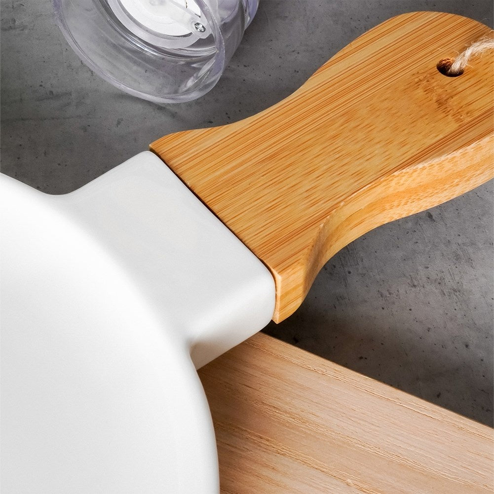 Elegant serving dish in porcelain and bamboo with handle