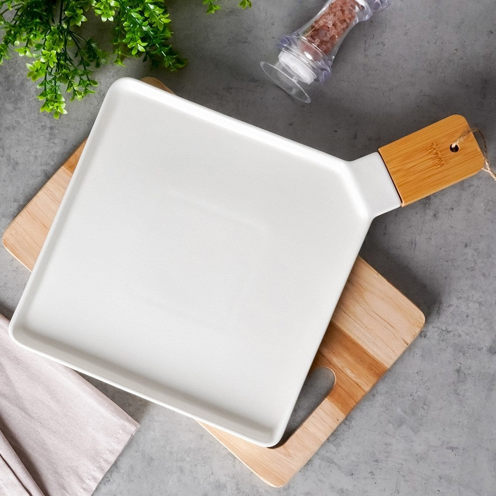 Elegant serving dish in porcelain and bamboo with handle