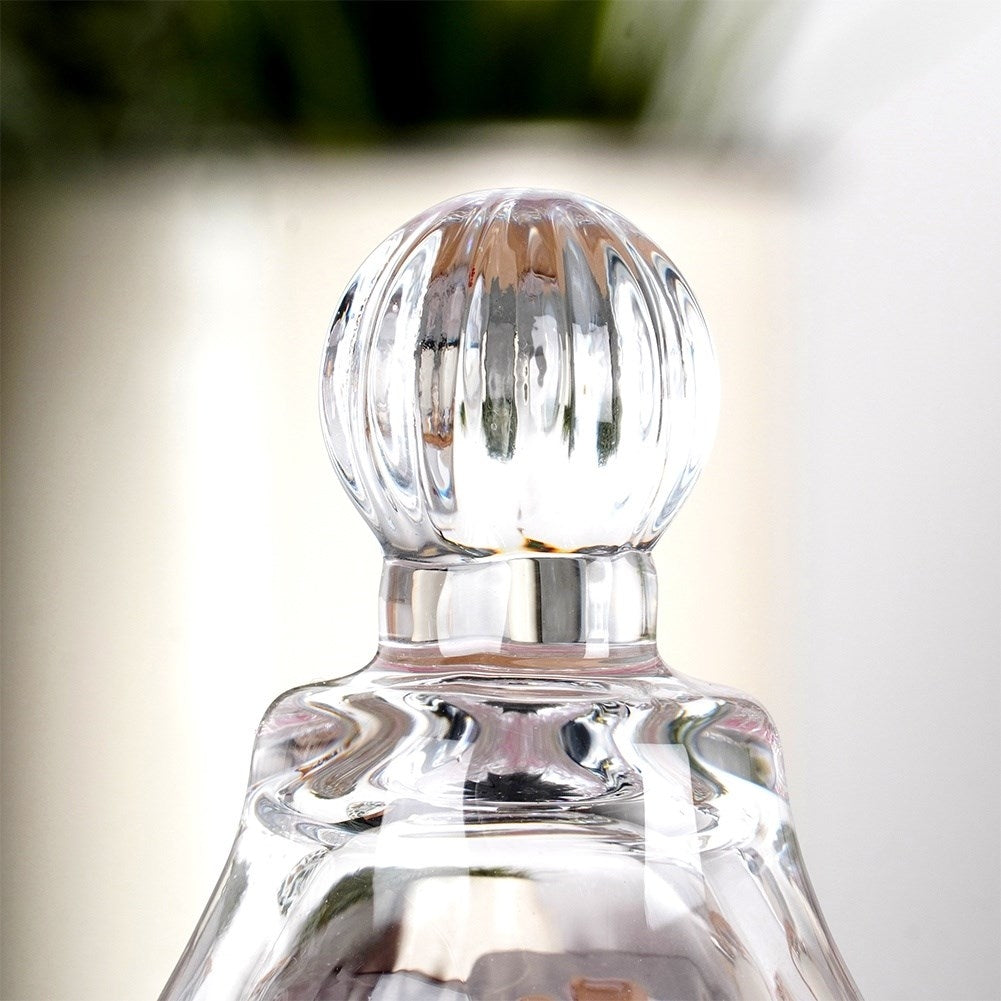 Elegant sugar bowl in glass - crystal feel, perfect for snacks