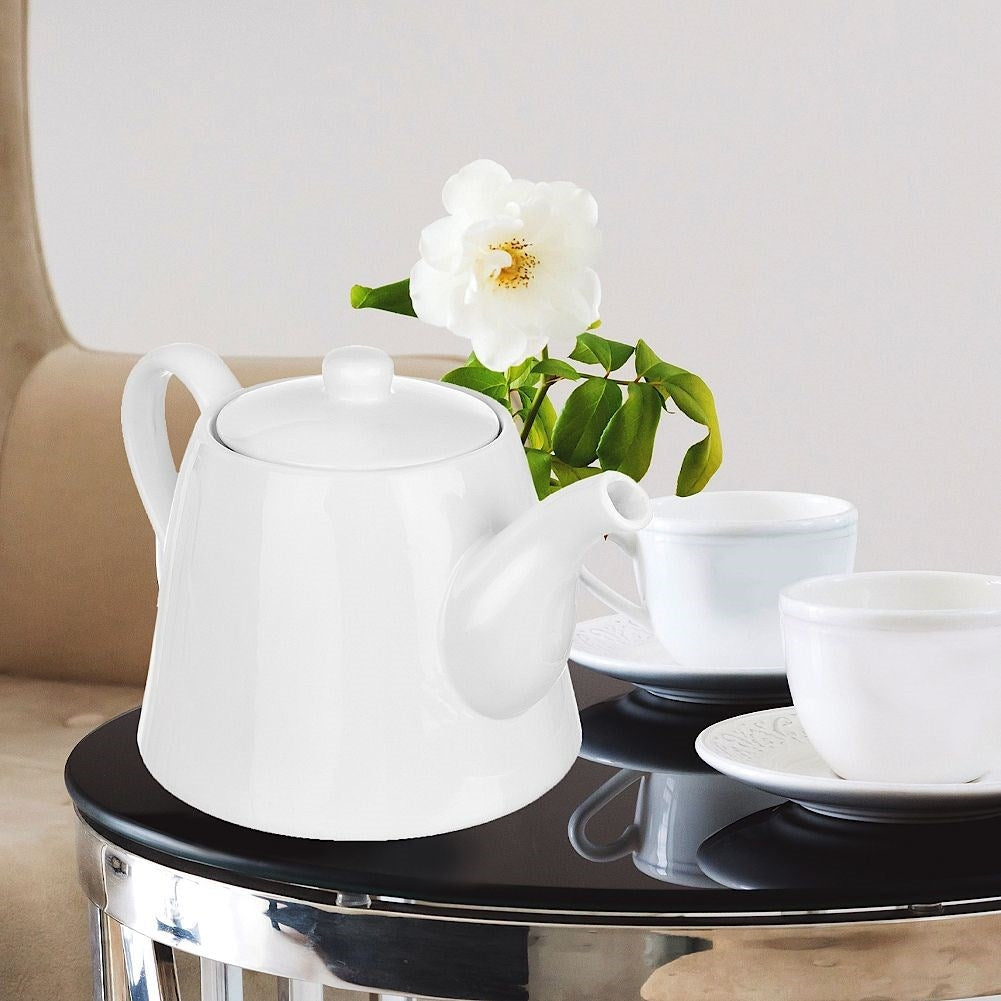 Elegant white porcelain jug, 2L, dishwasher & microwave safe