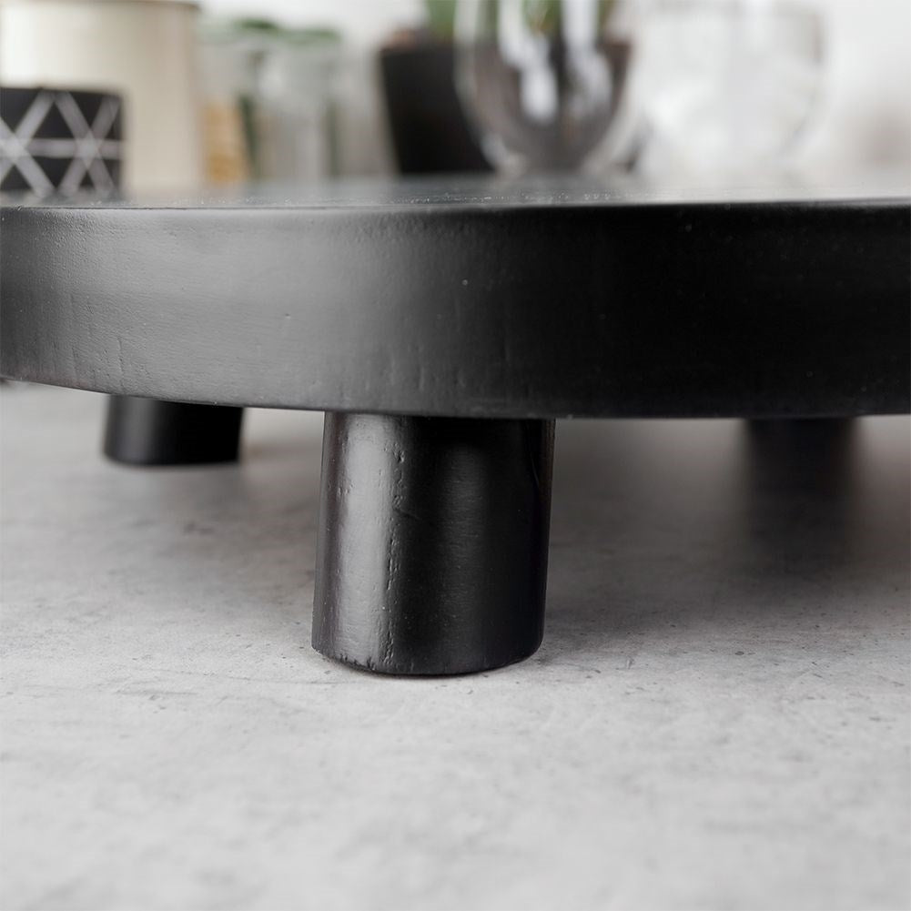 Elegant wooden base for decorative arrangements and candles