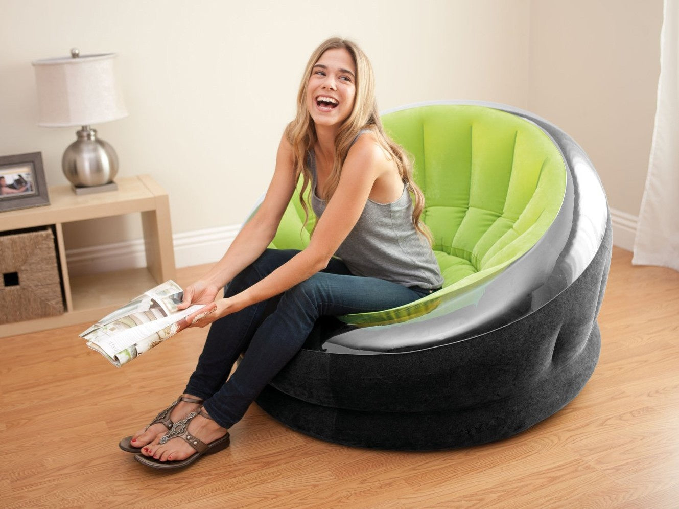 Empire inflatable chair 112 x 109 x 69 cm INTEX 68581
