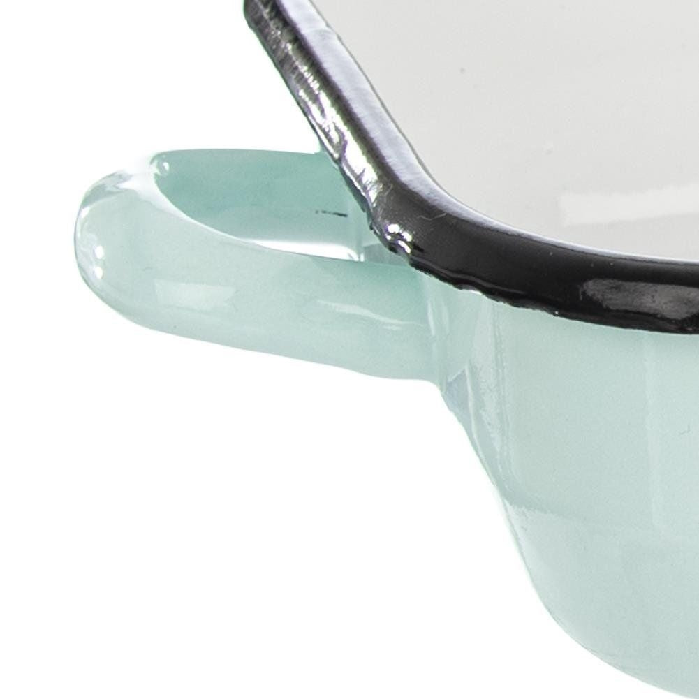 Enameled baking dish with handle, perfect for gratins