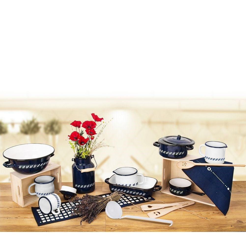 Enamel mug with handle - Perfect for heating and serving