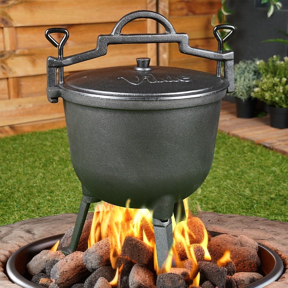Enamel pot on legs with lid, 10L, for open fire