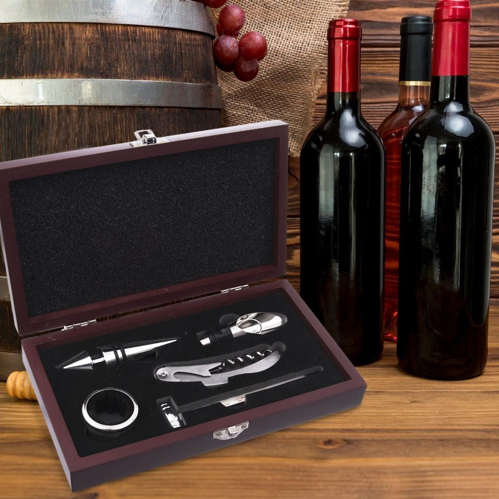 Exclusive Wine Set in Gift Box with Corkscrew and More