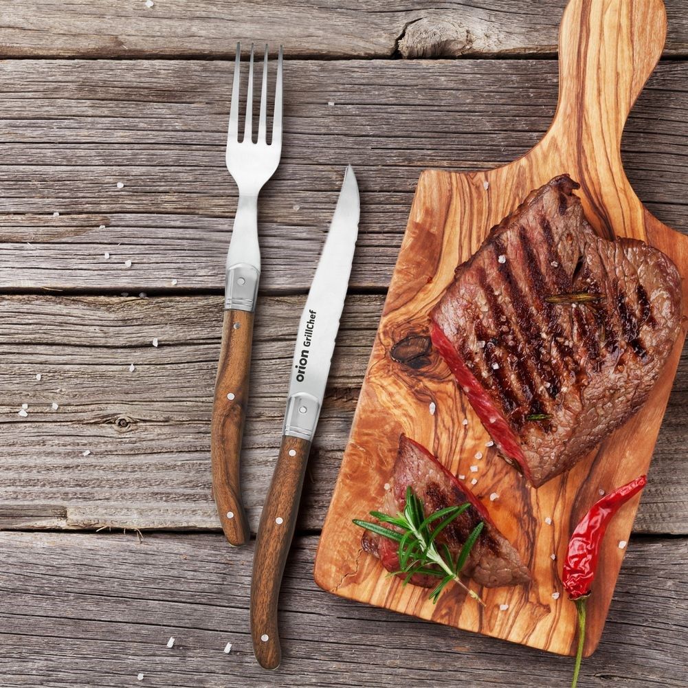 Exclusive cutlery set for steak and pizza in stainless steel