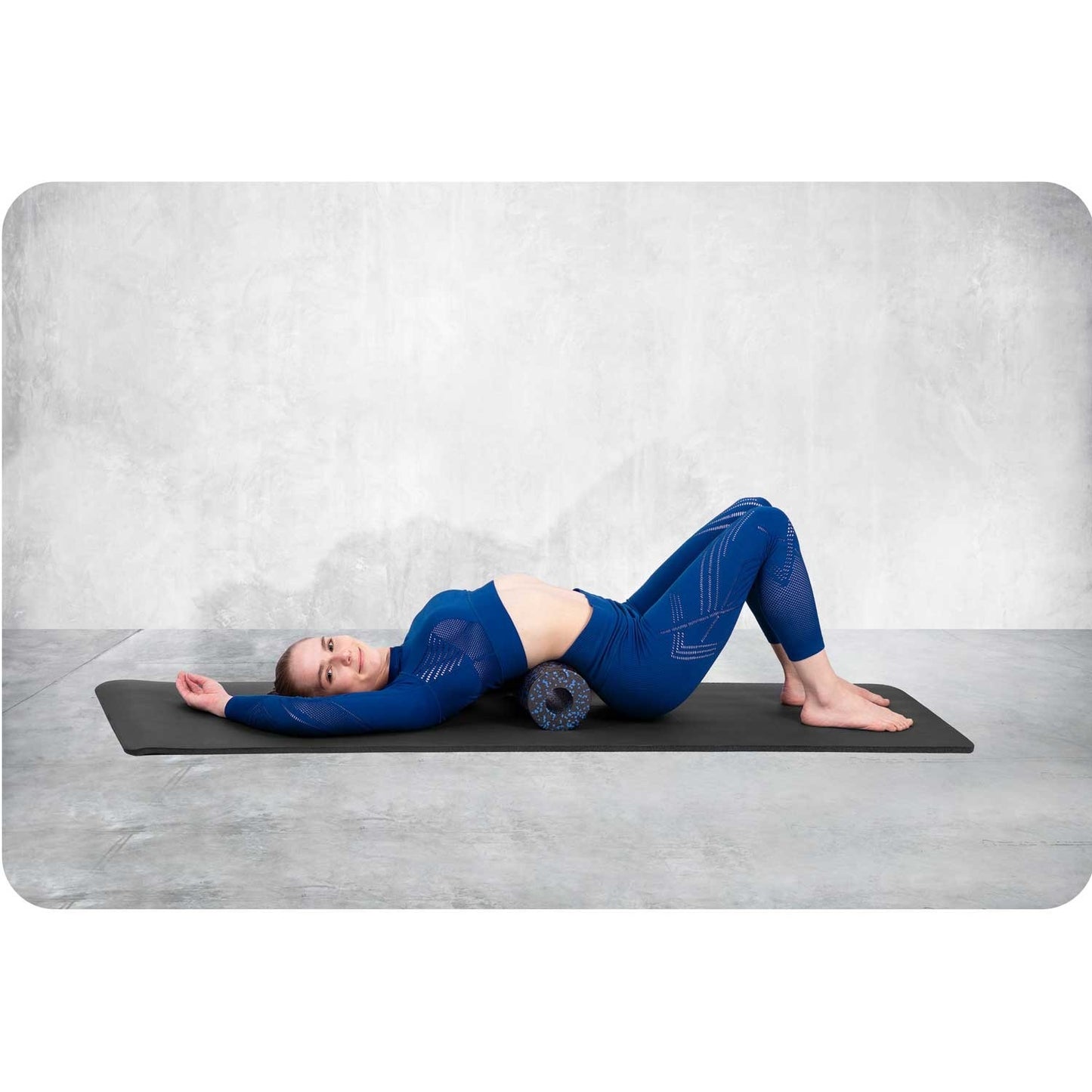 Exercise roller 33x14cm NS-954 black and blue