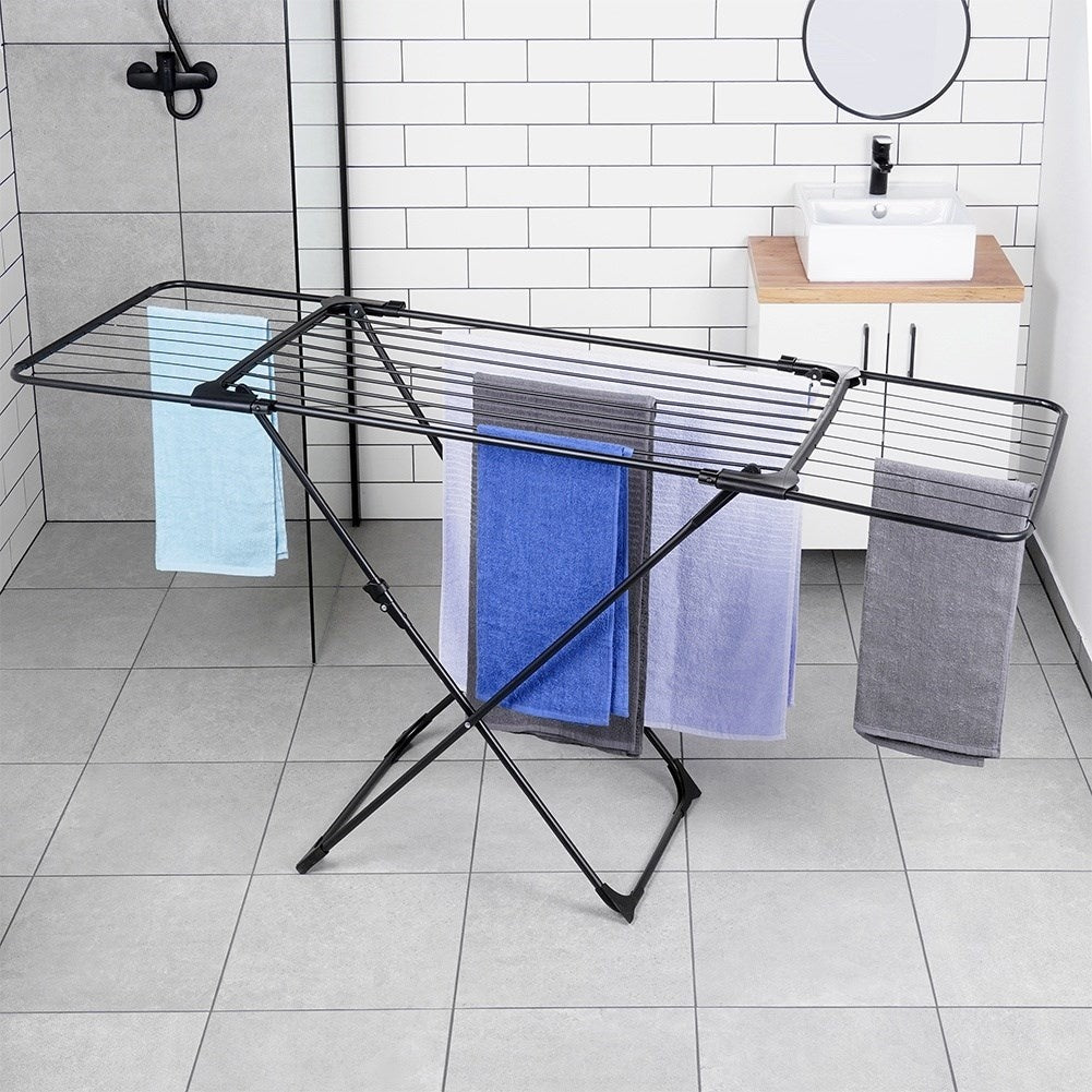Extendable drying rack for indoor and outdoor use