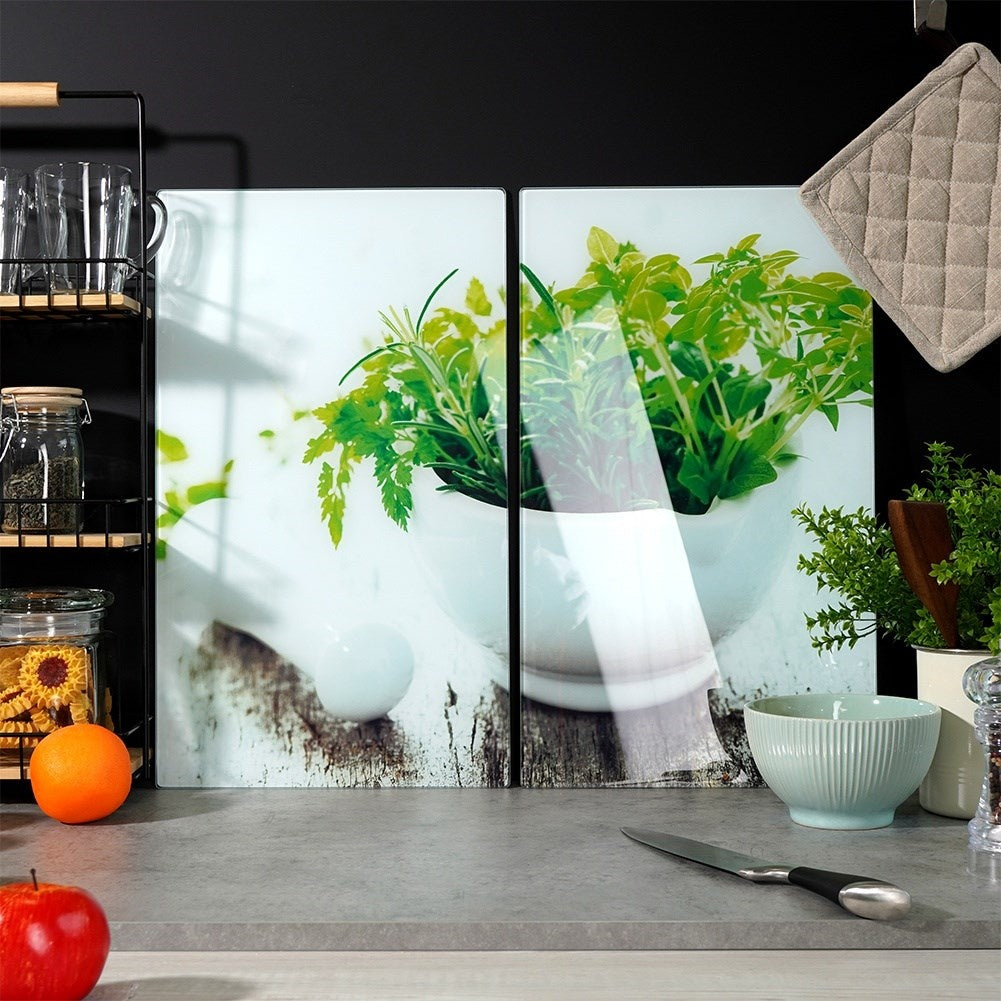 Extra workspace: Set of two cutting boards for the kitchen