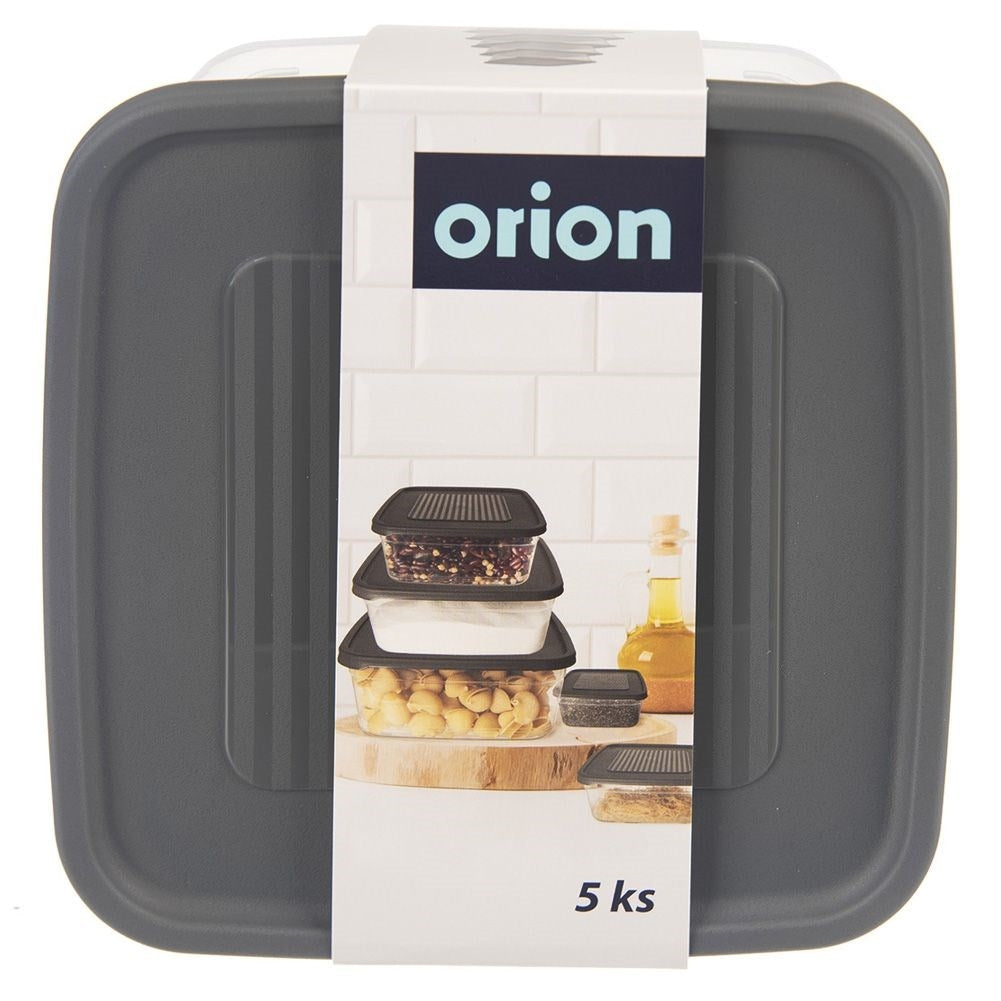 Five durable food boxes in different sizes for all food storage