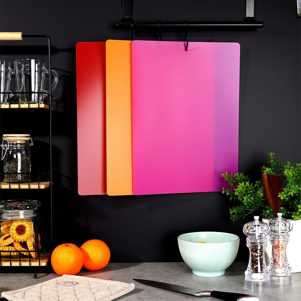 Flexible and durable cutting mats for easy cooking