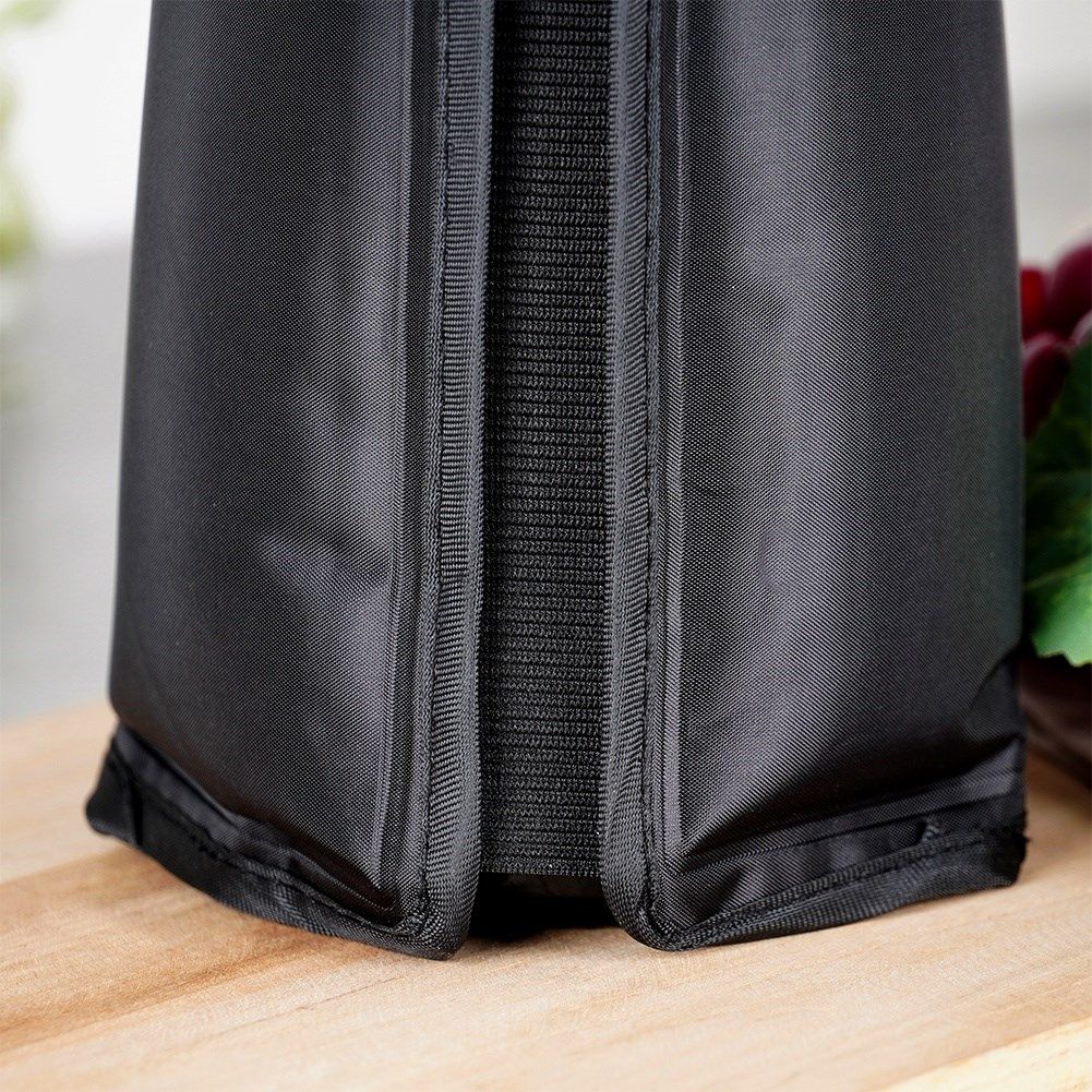 Flexible cooling protection for wine and champagne bottles