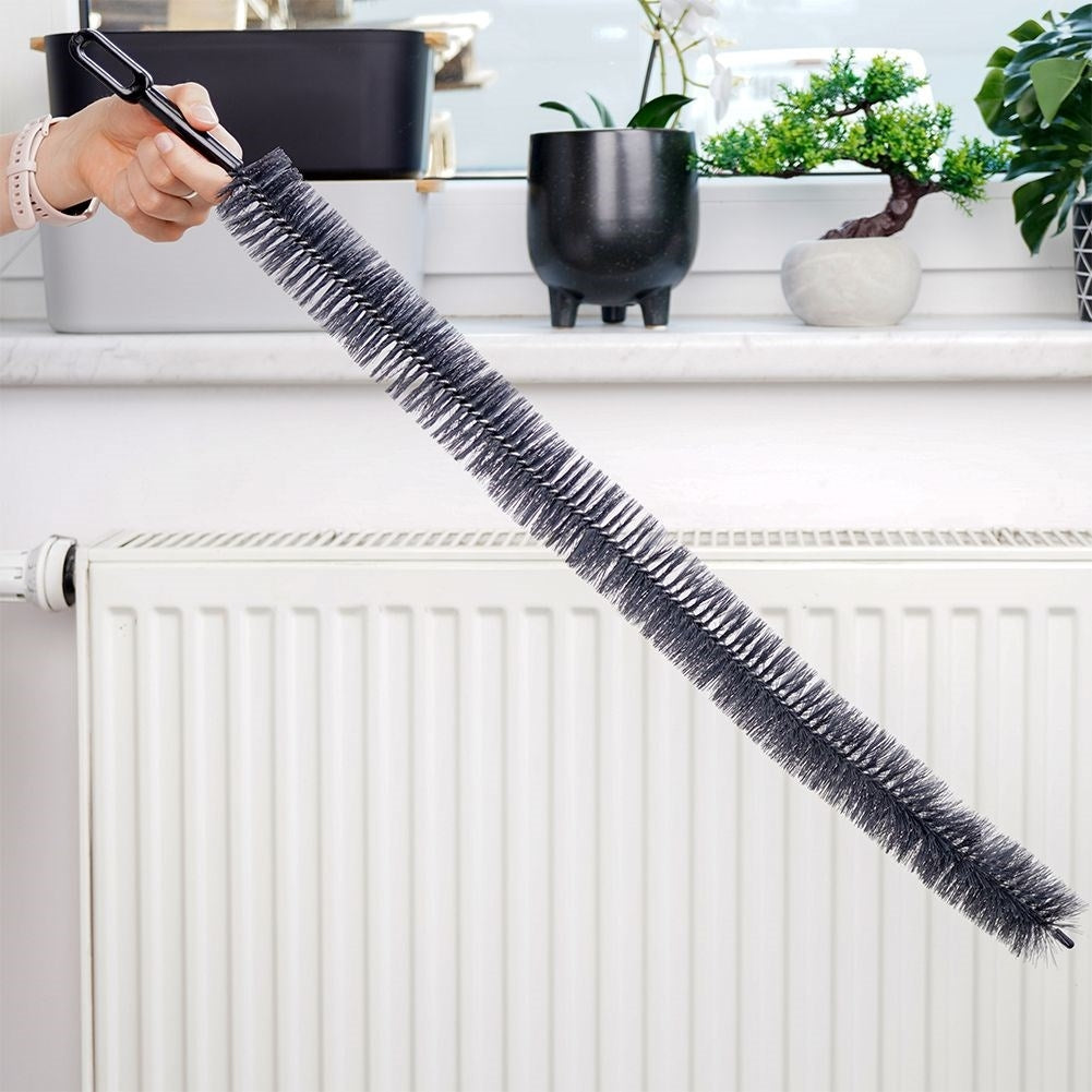 Flexible element brush - reaches hard-to-reach areas easily