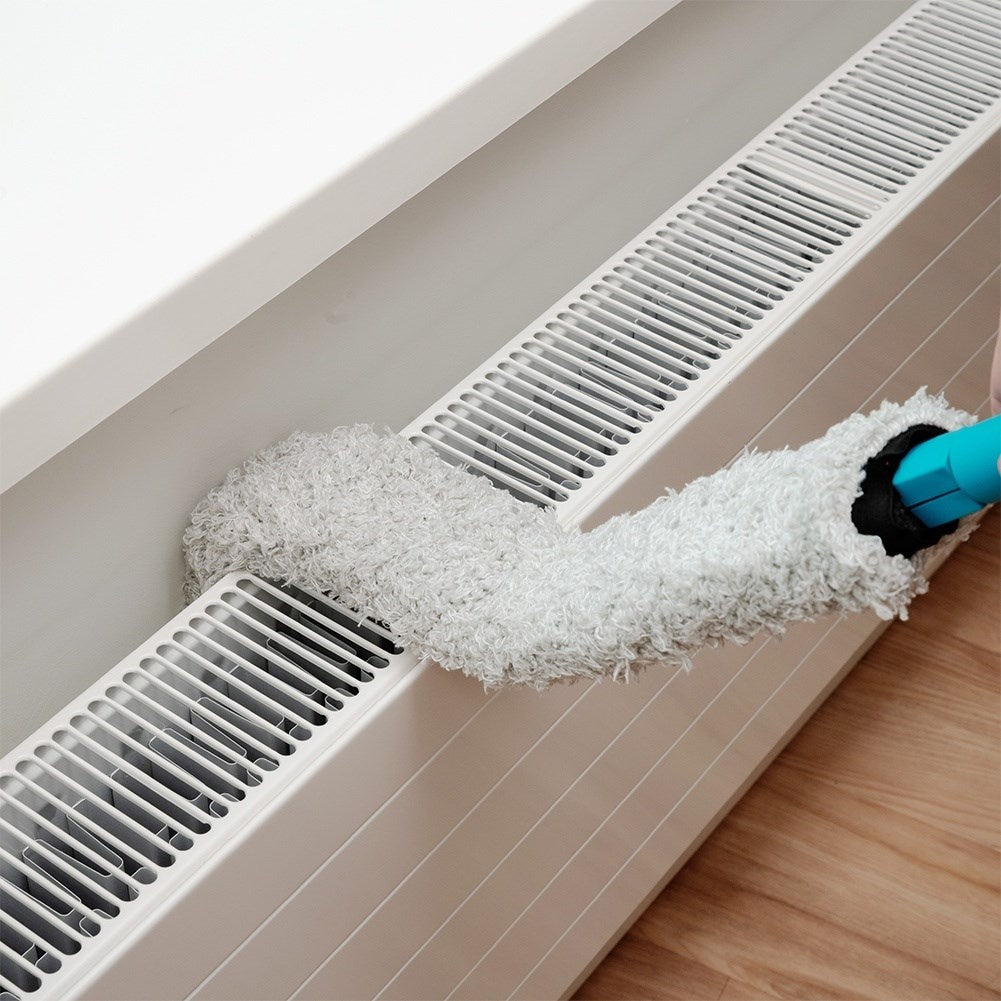 Flexible element brush with antistatic bristles for easy cleaning