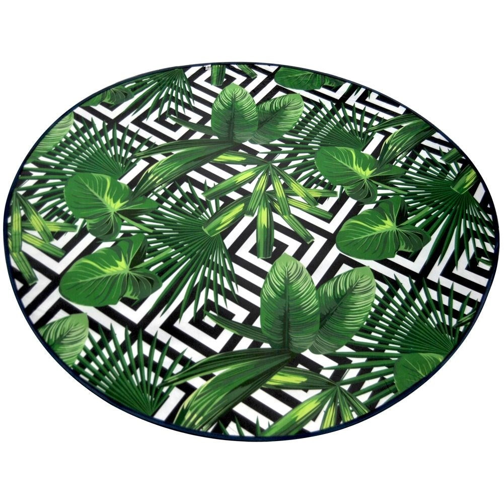 Foldable lightweight mat for beach and picnic