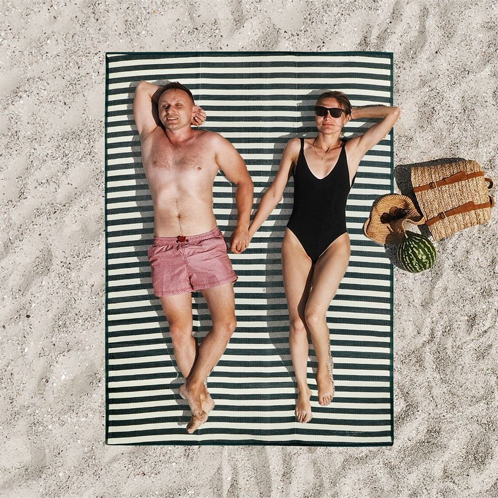 Foldable picnic mat: easy to carry and perfect for outings
