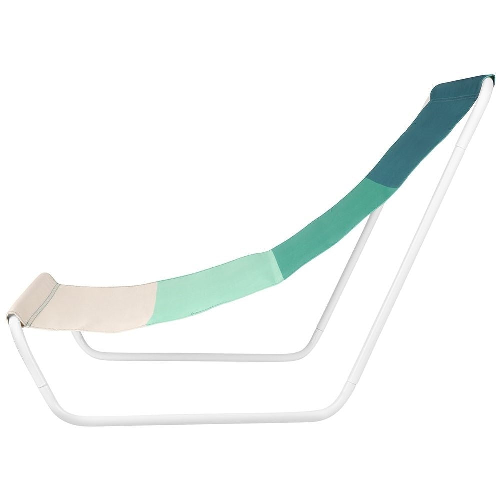 Folding sun lounger with metal frame and carrying bag