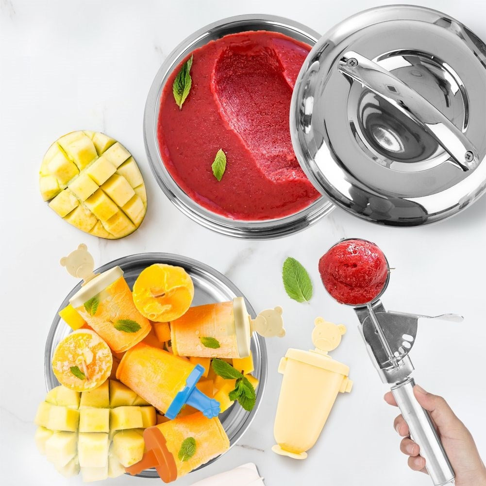 Food container in stainless steel with extra bowl, keeps the heat