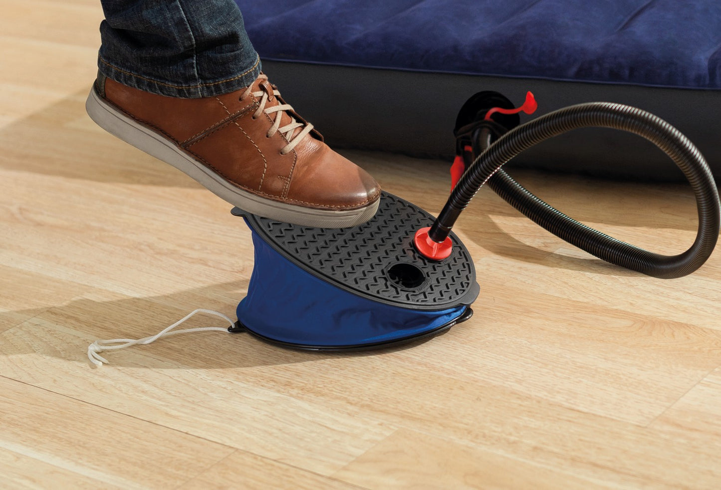 Foot pump for a mattress with 3 tips INTEX 69611