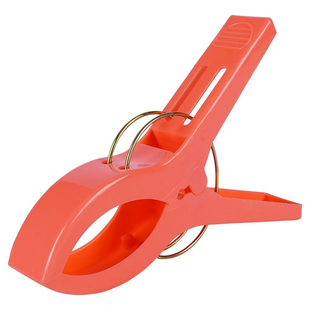 Four clips for towel/beach blanket - wind resistant