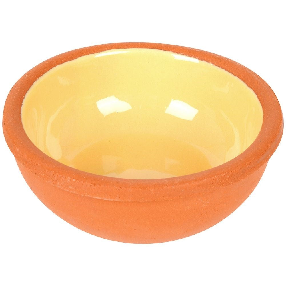 Four colorful stoneware baking tins for all dishes