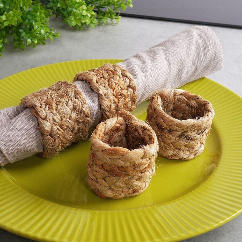 Four jute napkin rings, 4 cm diameter