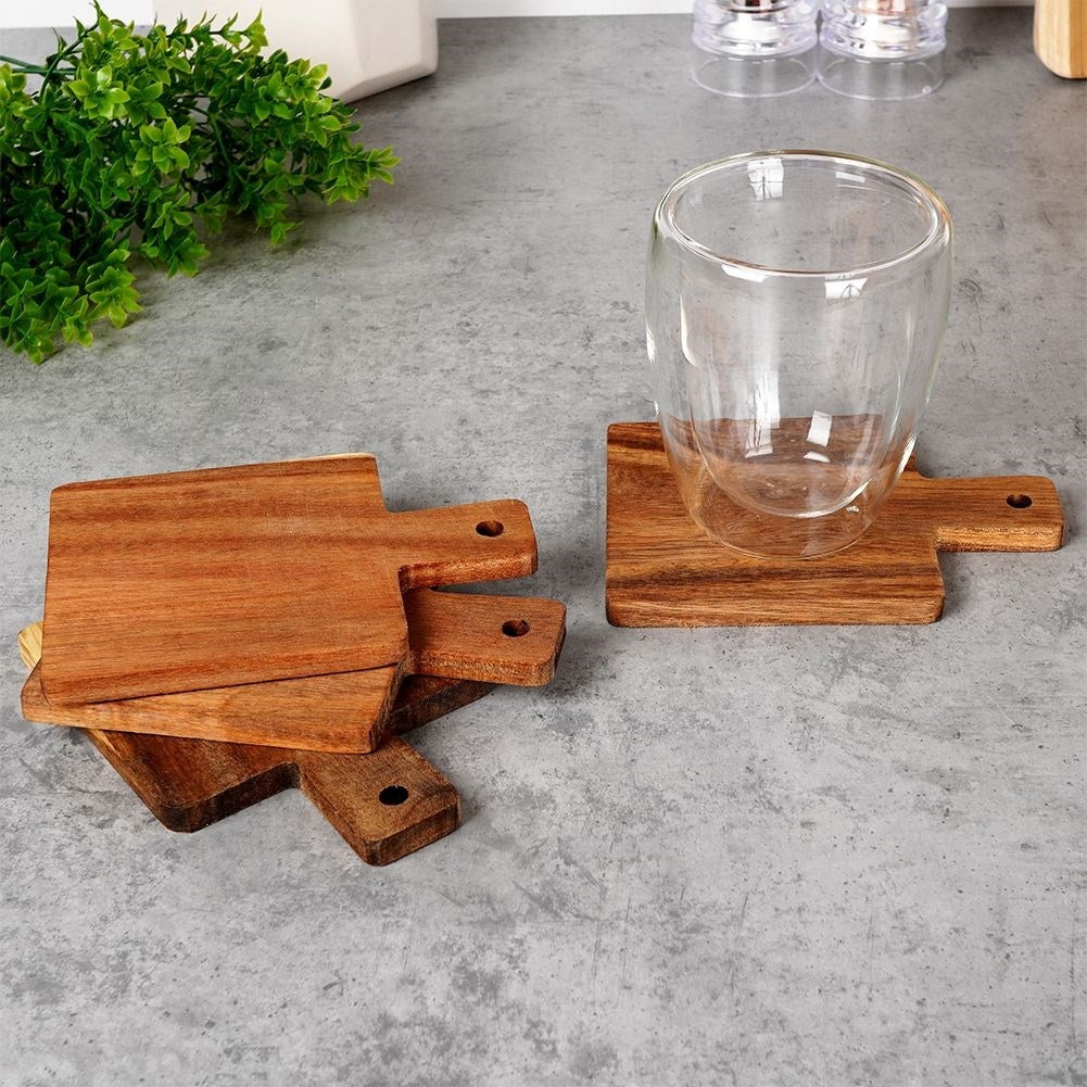 Four non-slip coasters in acacia wood for cups and glasses