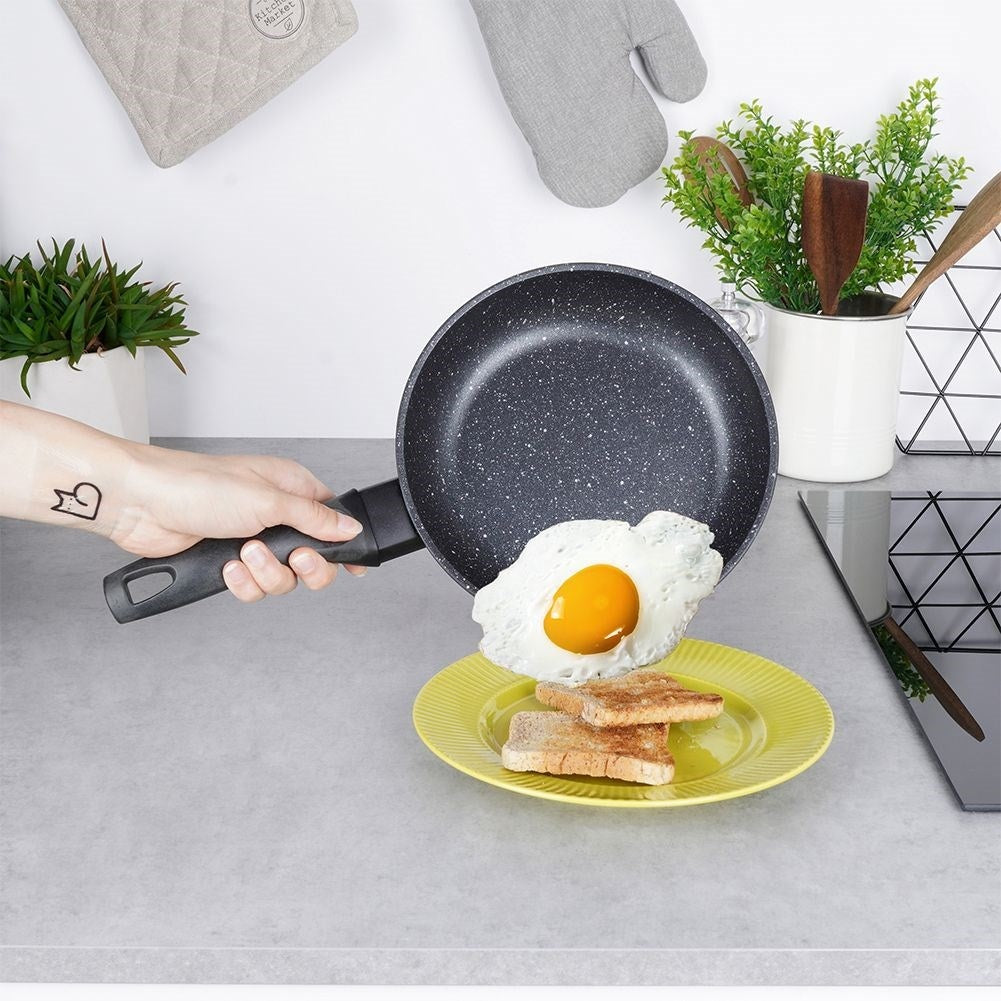Frying pan: Non-Stick, Induction & Dishwasher safe