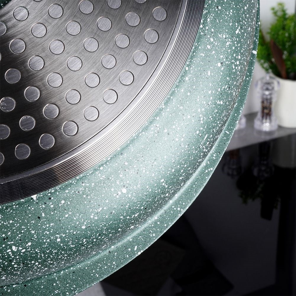 Frying pan with 5-layer non-stick granite coating