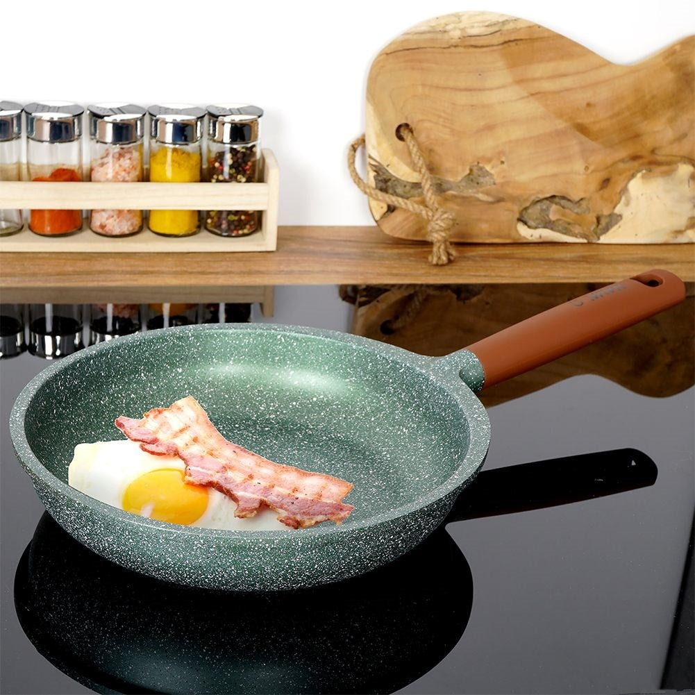 Frying pan with 5-layer non-stick granite coating