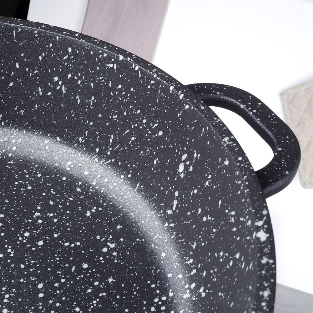 Frying pan with Pfluon Granite coating for all stoves
