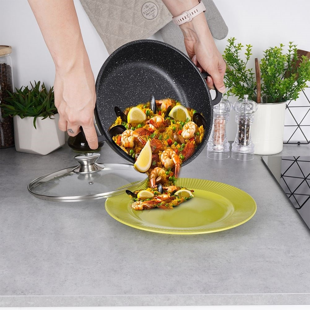 Frying pan with Pfluon Granite coating for all stoves