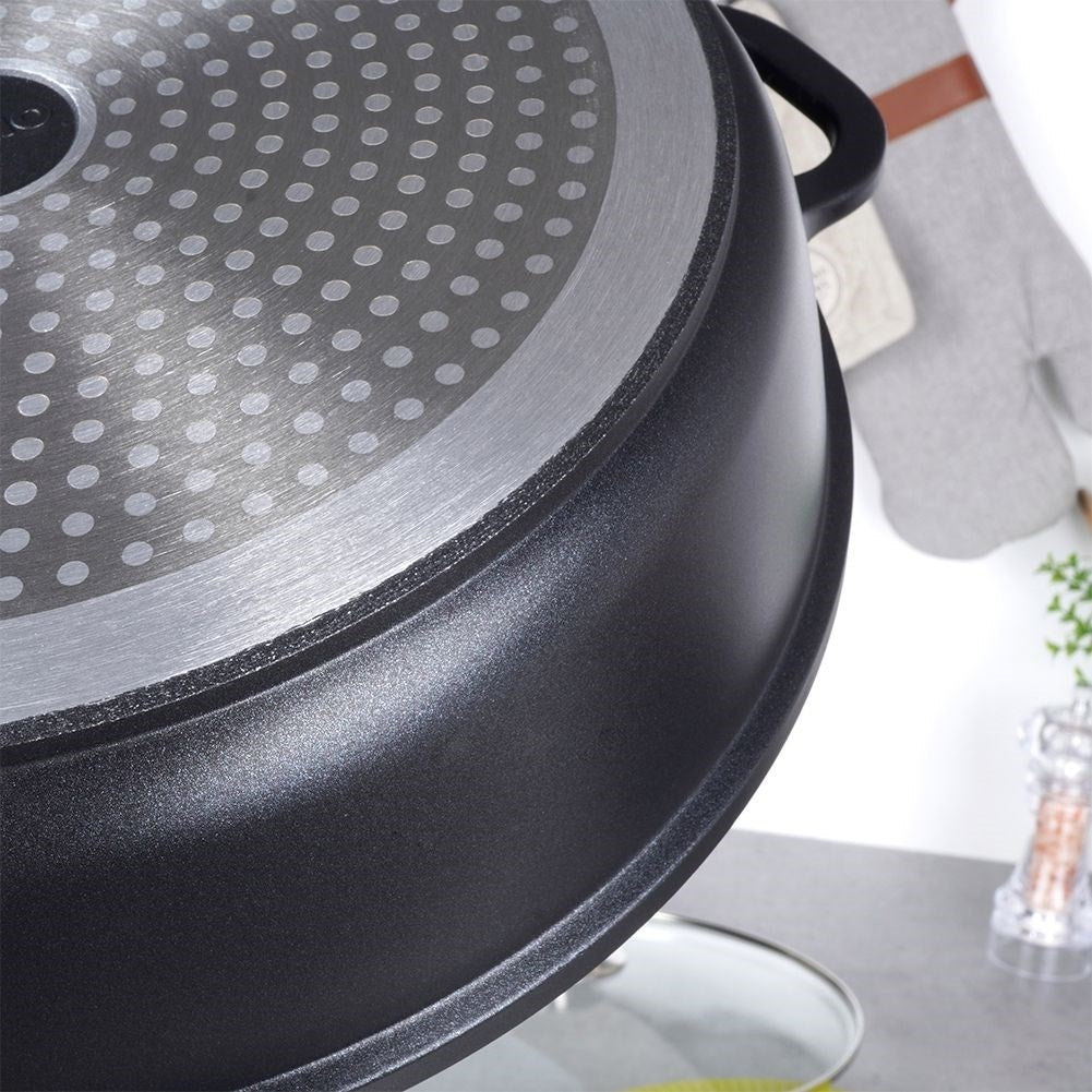 Frying pan with Pfluon Granite coating for all stoves