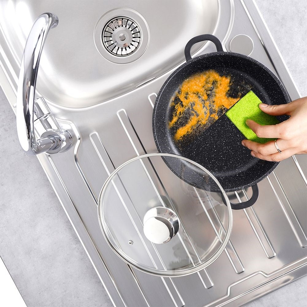 Frying pan with Pfluon Granite coating for all stoves