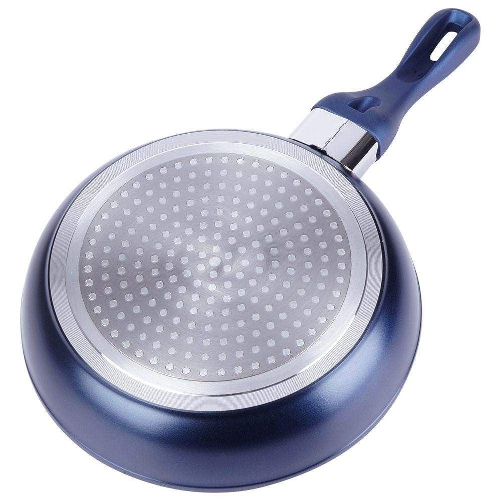 Frying pan with ceramic coating and diamond crystals