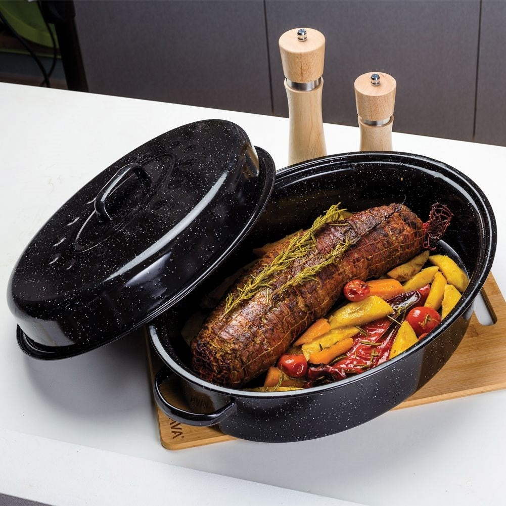Frying pan with enamel lid for smooth and tasty cooking