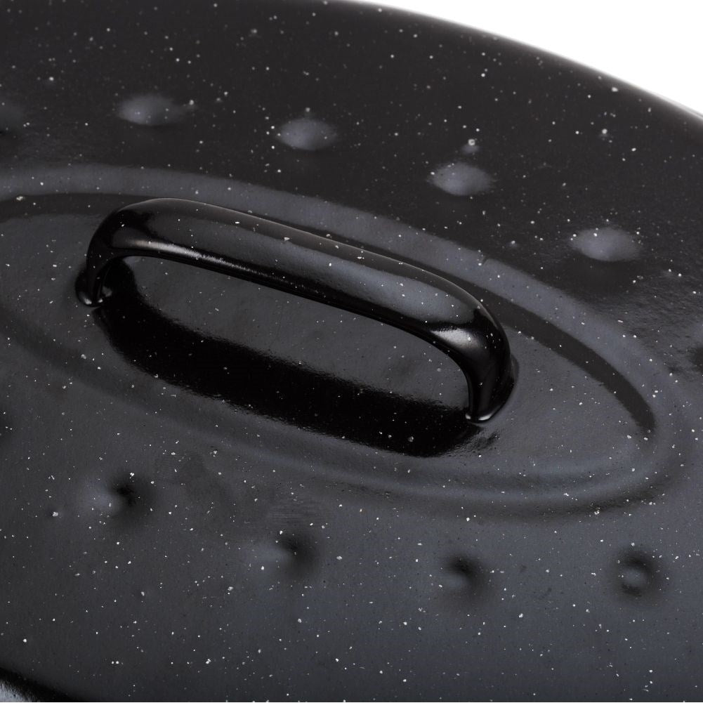 Frying pan with enamel lid for smooth and tasty cooking