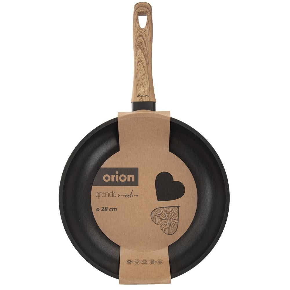 Frying pan with non-stick coating for all stoves