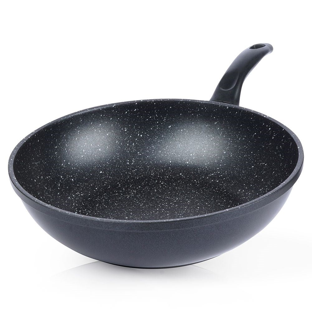 Frying pan with non-stick granite, fits all stoves.