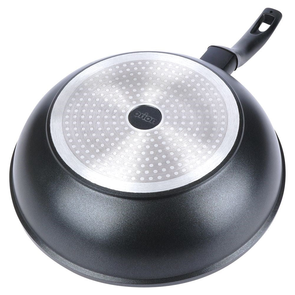 Frying pan with non-stick granite, fits all stoves.