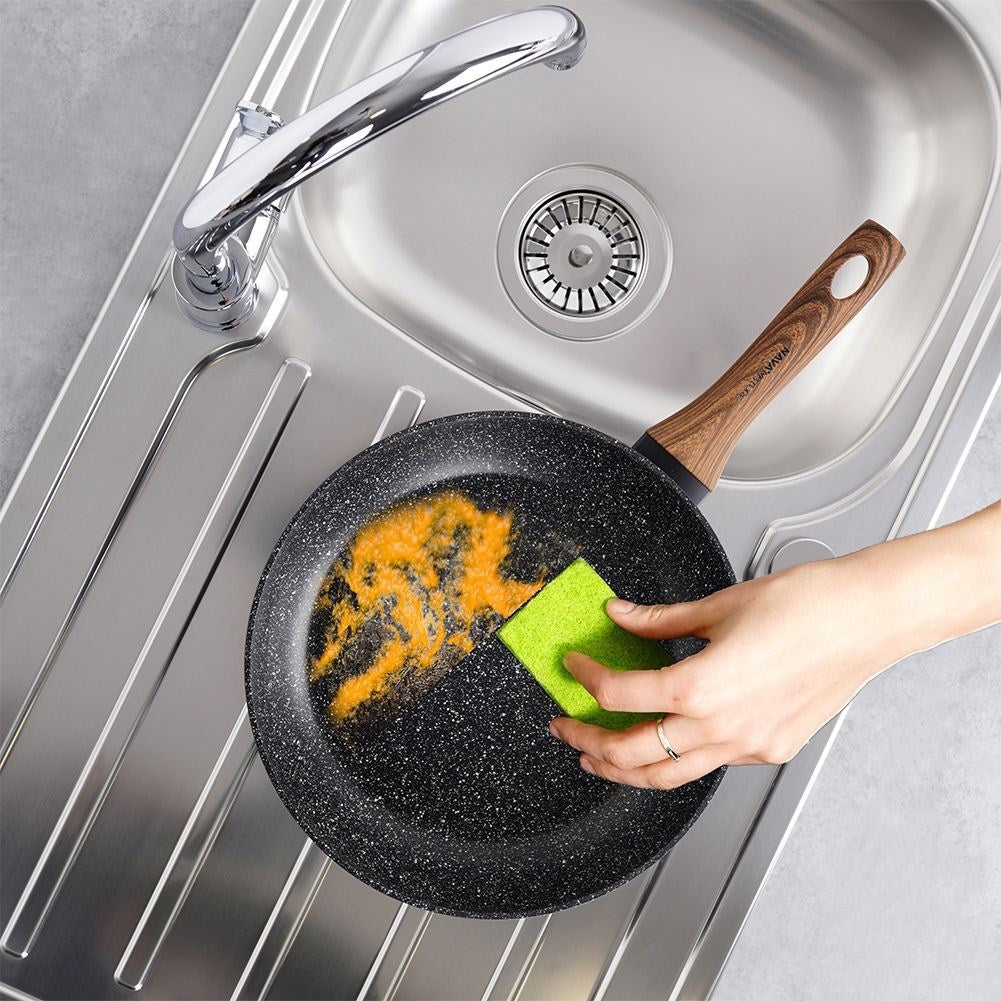 Frying pan with non-stick granite for all stoves, dishwasher safe