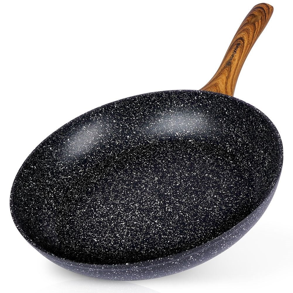 Frying pan with non-stick granite surface, for all stoves and dishwashers.